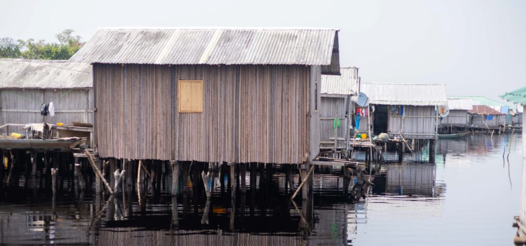 nzulenzu stilt village