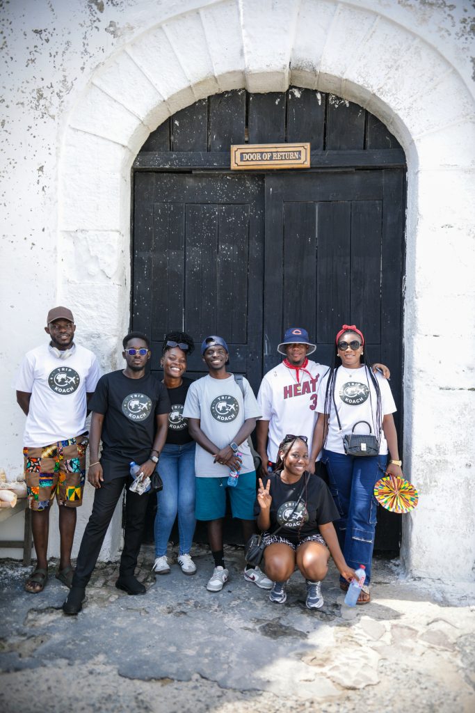 471A7852 door of return